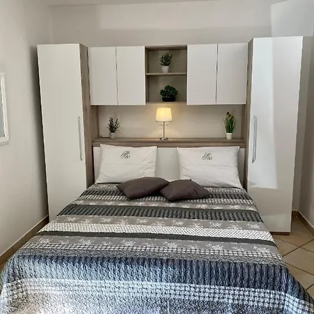Renata Guest house Plomin